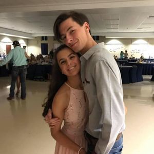 Meet your Posher, Chloe